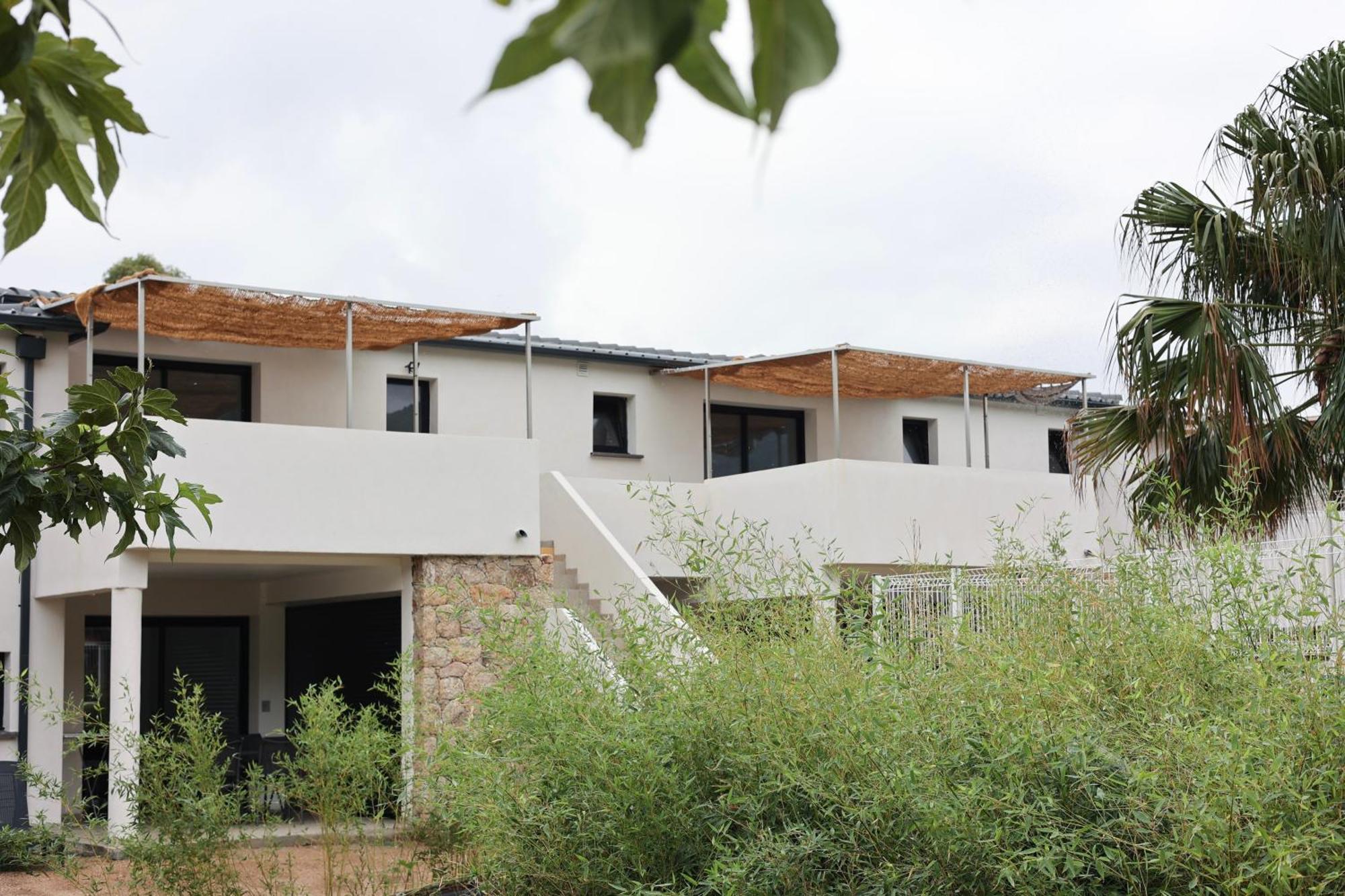 Marina Di Fautea Apartment Olmucciu Bilik gambar