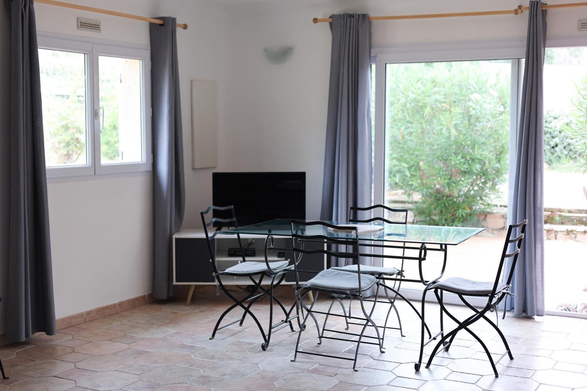 Marina Di Fautea Apartment Olmucciu Bilik gambar