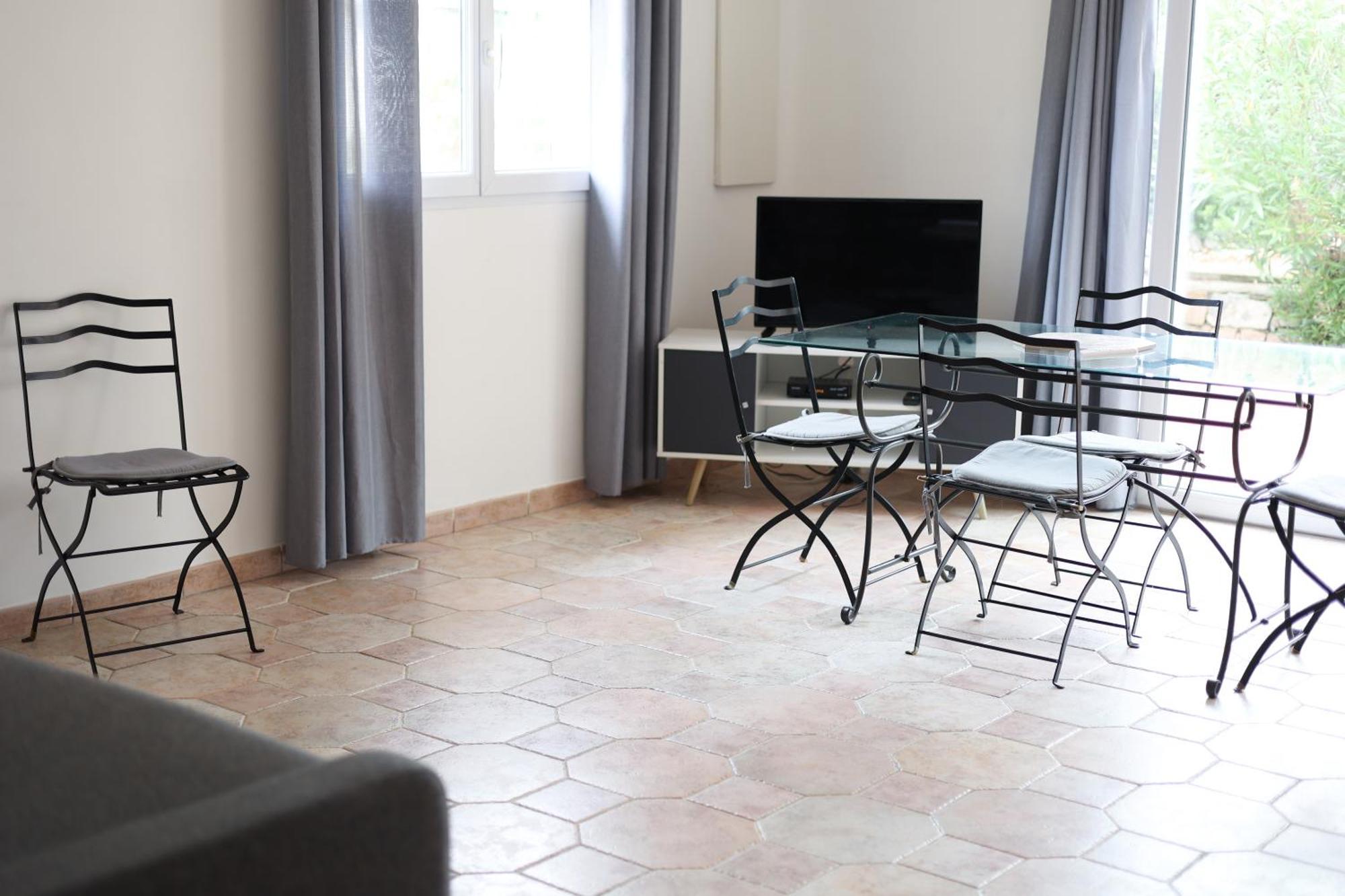 Marina Di Fautea Apartment Olmucciu Bilik gambar